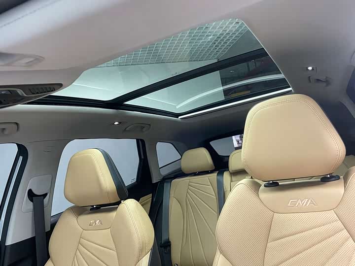 Geely Atlas L, 2023 — фото 9 из 9