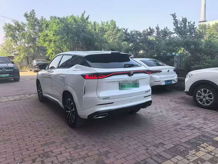 Changan UNI-Z Hybrid, 2024 — фото 9 из 9