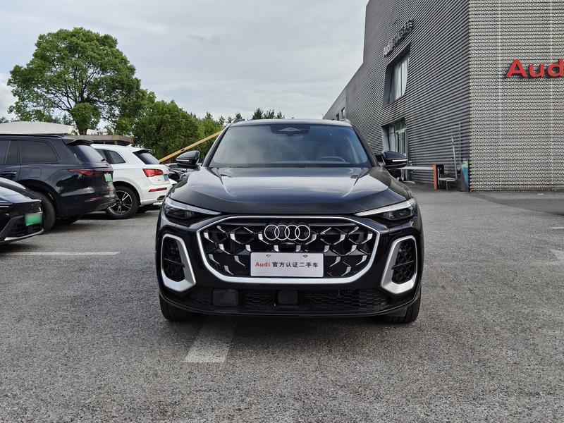 Audi Q5L, 2025 — фото 2 из 12