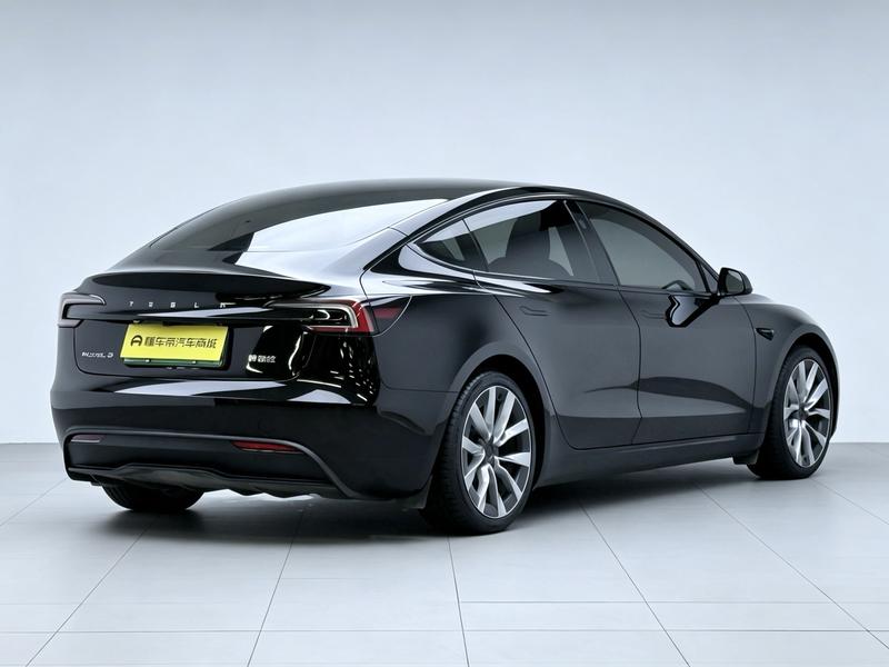 Tesla Model 3, 2023 — фото 7 из 12