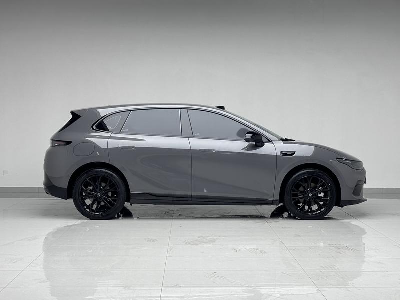 Leapmotor Lafa5, 2025 — фото 8 из 12