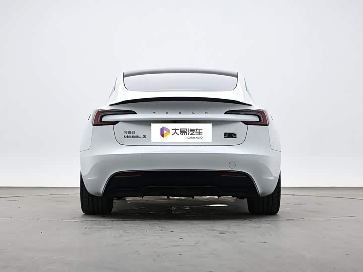 Tesla Model 3, 2024 — фото 4 из 9