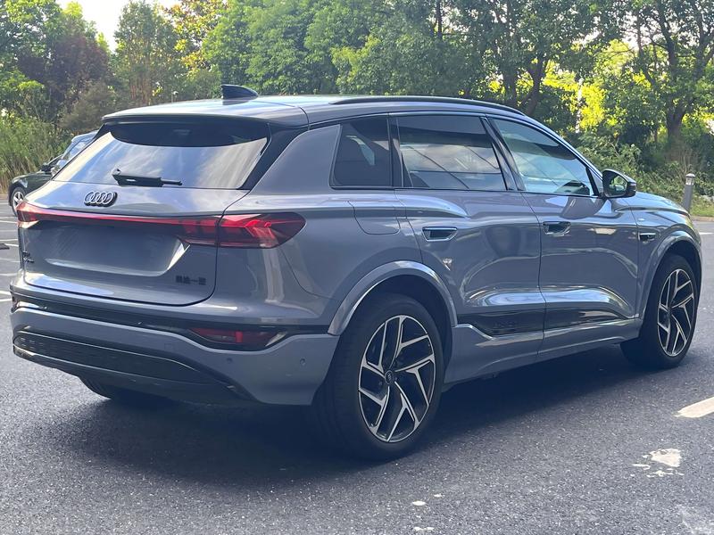 Audi Q6L e-tron, 2025 — фото 5 из 12