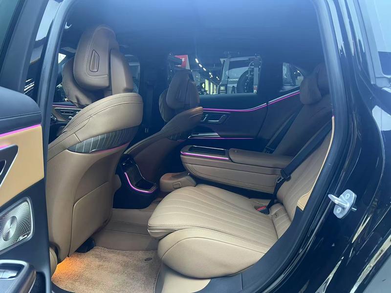 Mercedes-Benz E-Class, 2025 — фото 11 из 12
