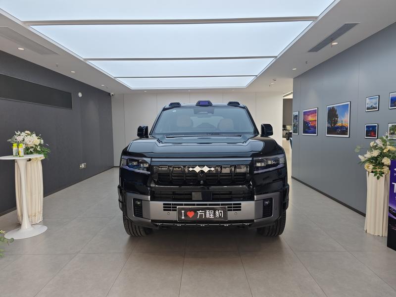 BYD FangChengBao Leopard 8, 2026 — фото 2 из 11