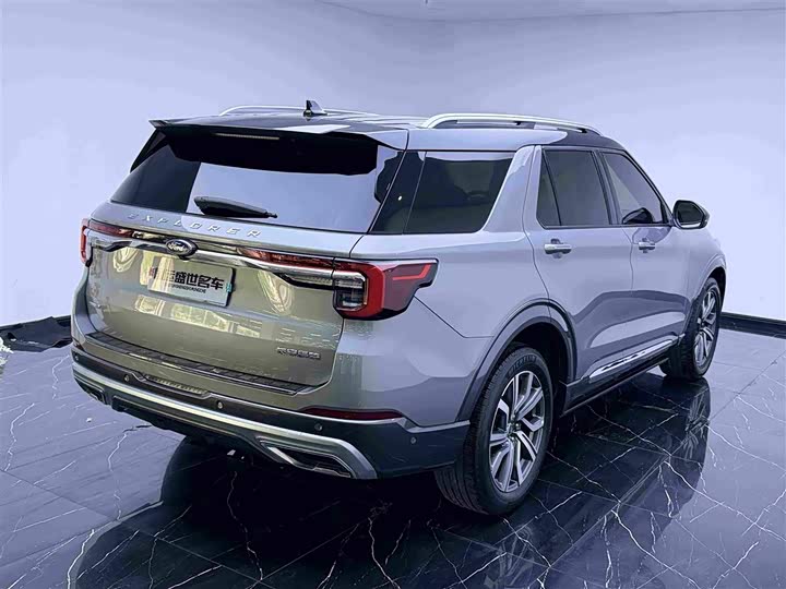 Ford Explorer, 2022 — фото 4 из 9
