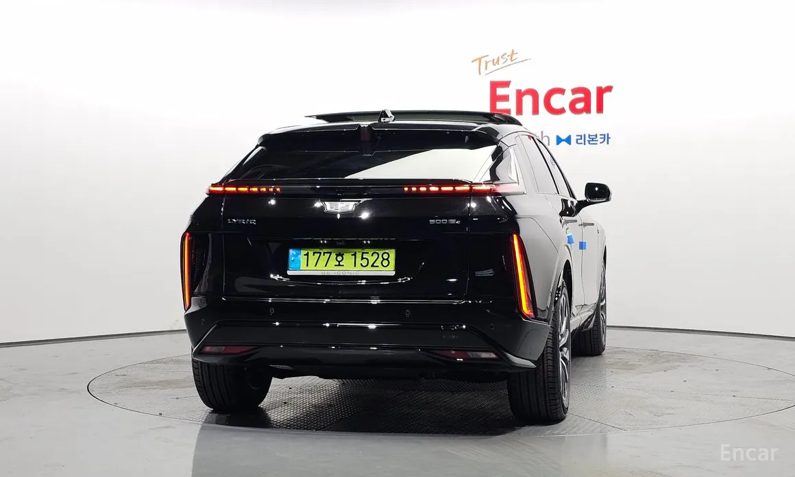 Cadillac Lyriq, 2024 — фото 4 из 12