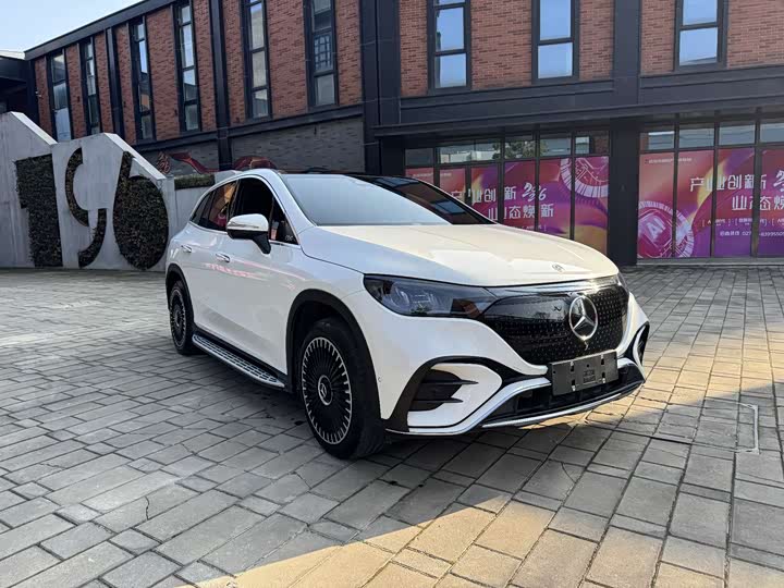 Mercedes-Benz EQE SUV, 2023 — фото 3 из 9