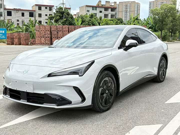 BAIC Arcfox Alpha S5, 2026 — купить в Брянске под ключ