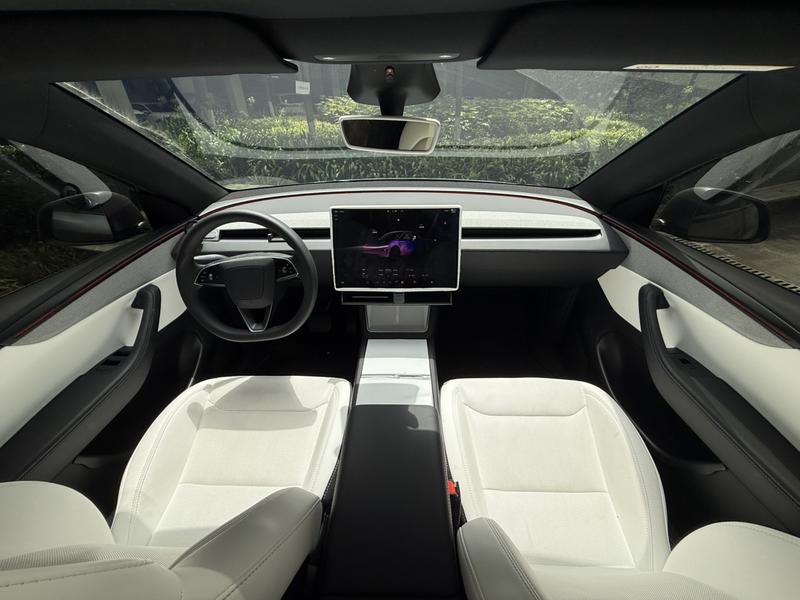 Tesla Model Y, 2025 — фото 6 из 10