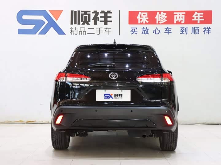 Toyota Corolla Cross, 2024 — фото 5 из 9