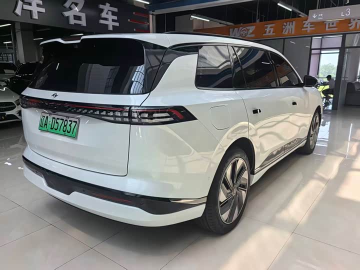 Dongfeng Yipai eπ 008, 2024 — фото 4 из 9
