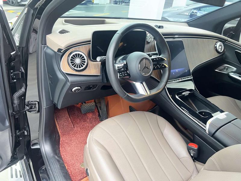 Mercedes-Benz EQE SUV, 2025 — фото 10 из 12