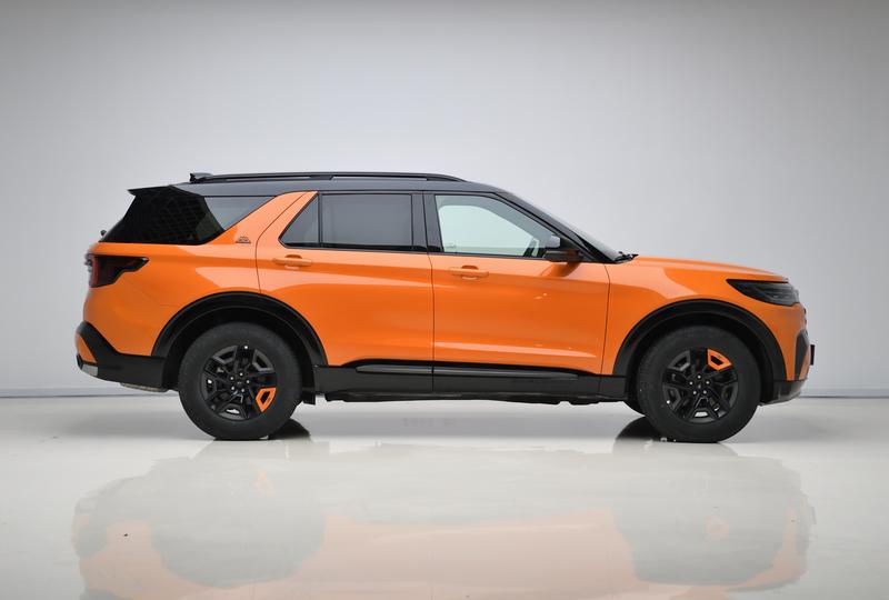 Ford Explorer, 2024 — фото 8 из 12