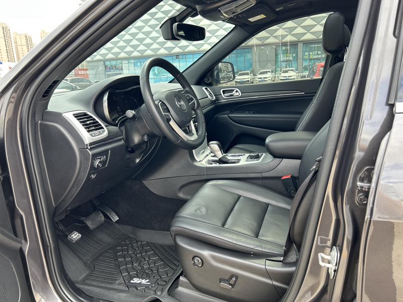 Jeep Grand Cherokee, 2022 — фото 10 из 12