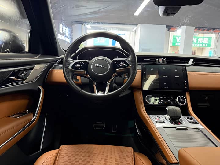 Jaguar F-Pace, 2022 — фото 7 из 9