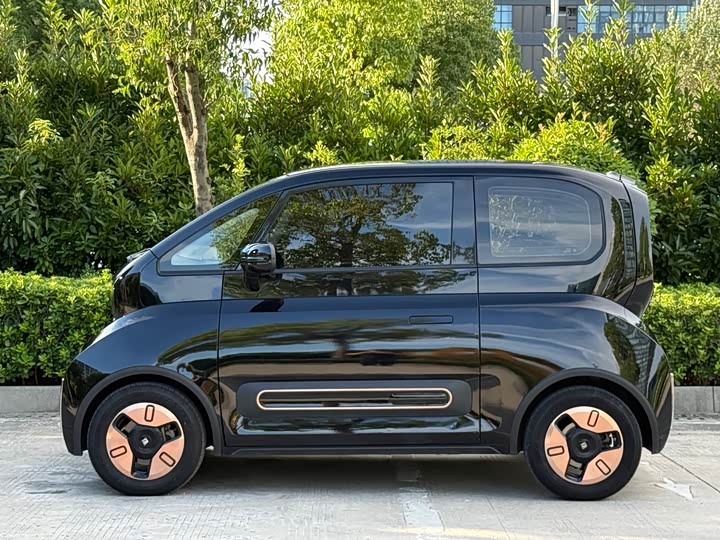 Baojun KiWi EV, 2022 — фото 3 из 9