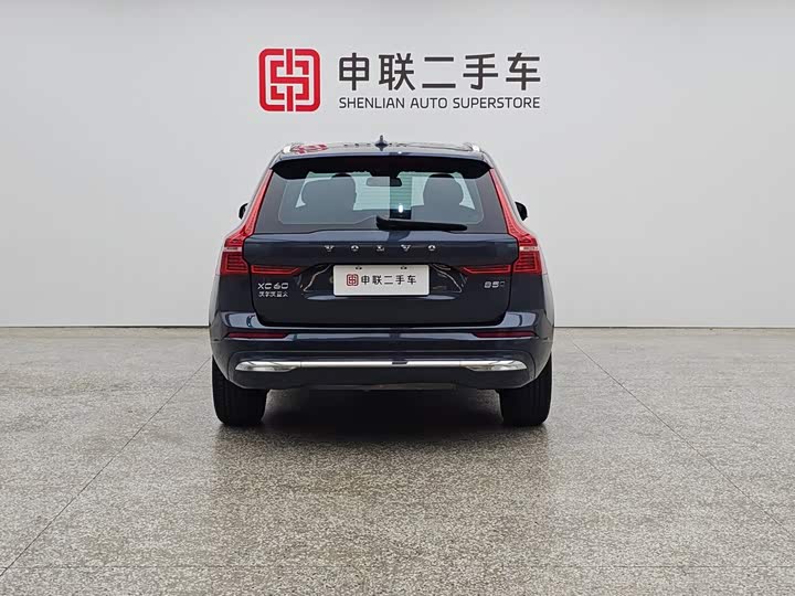 Volvo XC60, 2023 — фото 4 из 9