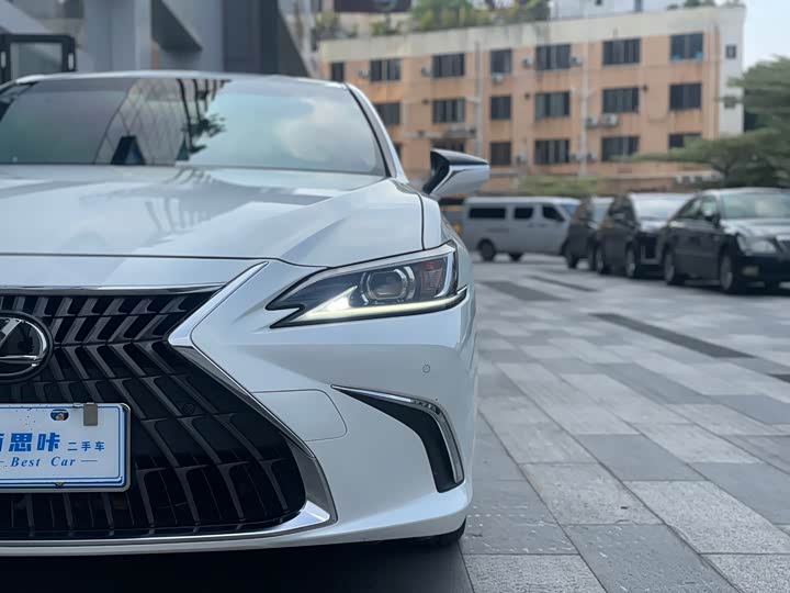 Lexus ES, 2023 — фото 3 из 9