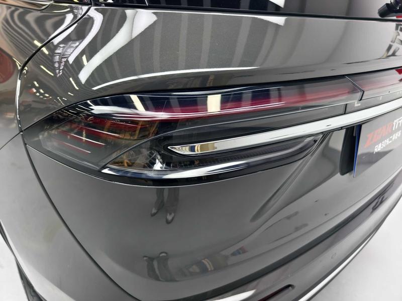 Lincoln Corsair, 2023 — фото 10 из 12