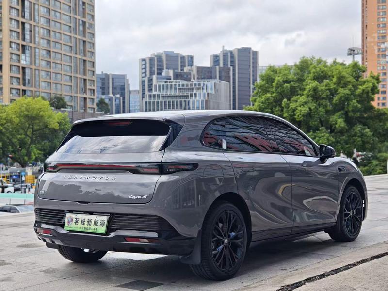 Leapmotor Lafa5, 2025 — фото 7 из 12