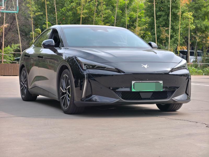 BAIC Arcfox Alpha S5, 2025 — фото 3 из 10
