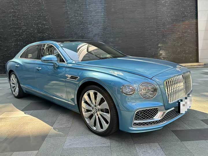 Bentley Flying Spur, 2022 — фото 3 из 9