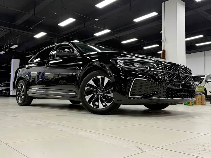 Volkswagen Passat, 2022 — фото 2 из 9