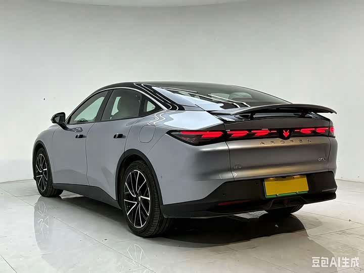 BAIC Arcfox Alpha S5, 2025 — фото 4 из 9