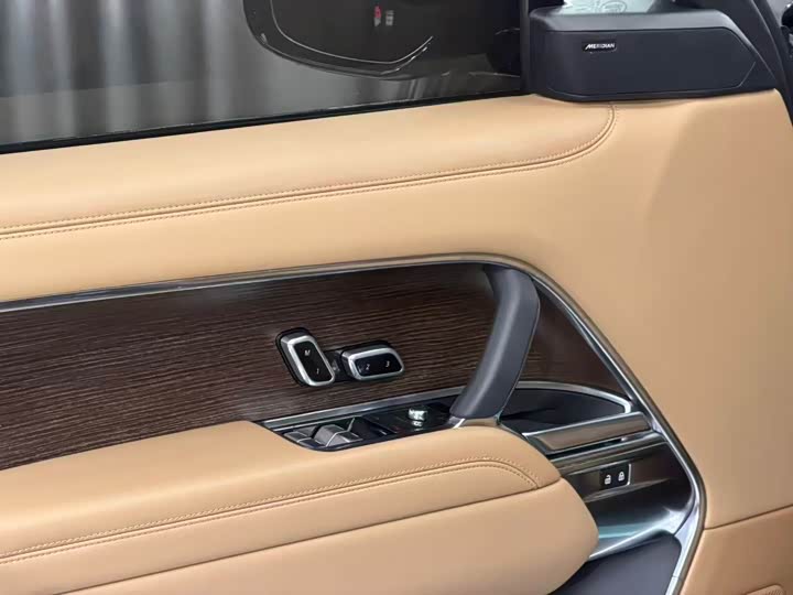 Land Rover Range Rover, 2023 — фото 6 из 9