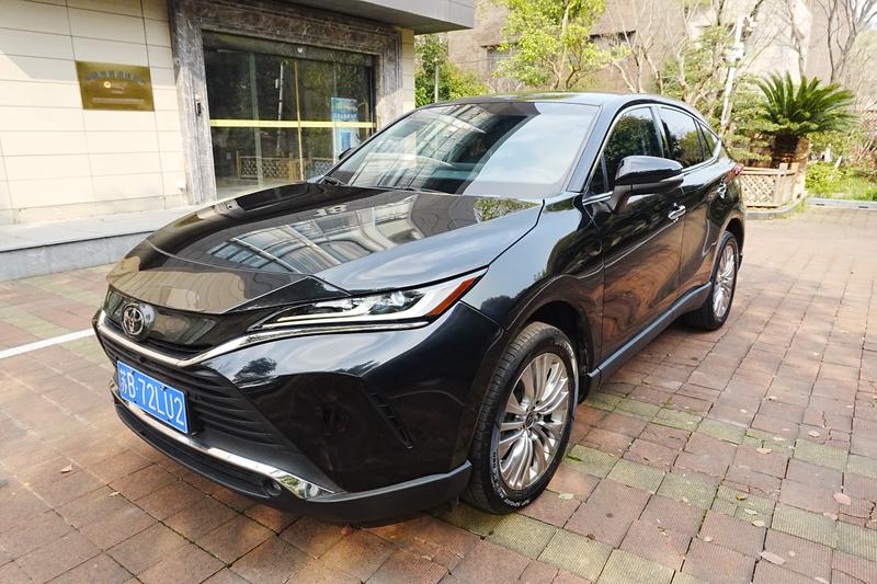 Toyota Harrier, 2021 — купить в Кирове под ключ
