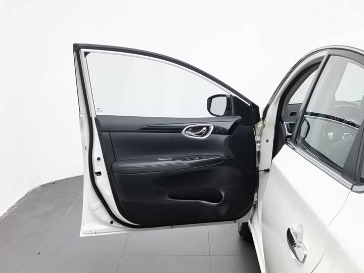 Nissan Sylphy, 2023 — фото 8 из 9