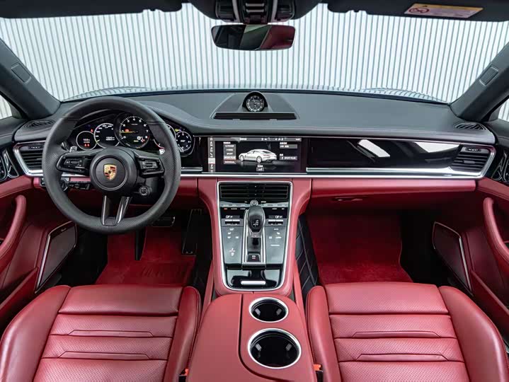 Porsche Panamera Hybrid, 2022 — фото 8 из 9