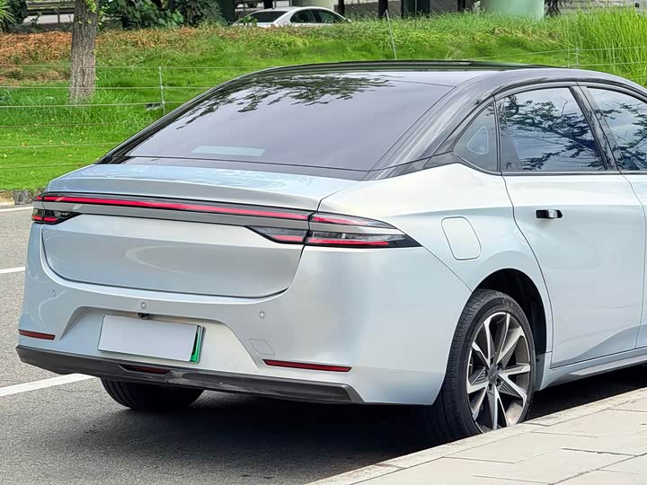 GAC Aion S Plus, 2022 — фото 5 из 9