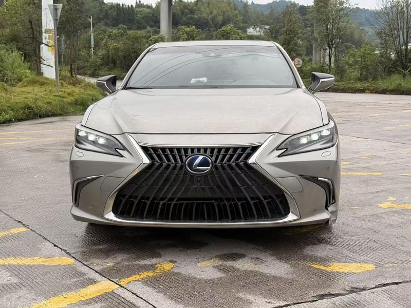 Lexus ES, 2021 — фото 2 из 12