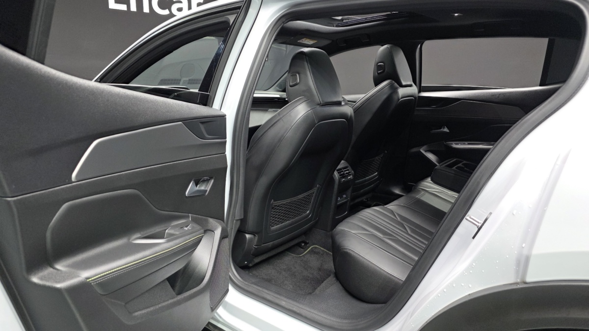 Peugeot 408, 2024 — фото 11 из 12