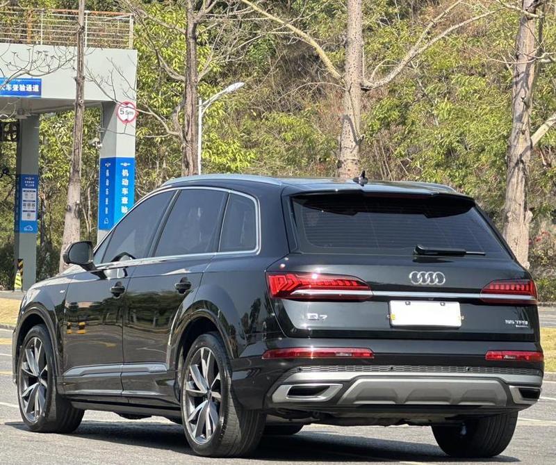 Audi Q7, 2023 — фото 5 из 12