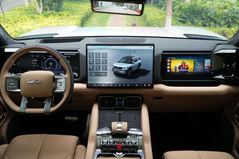 BYD FangChengBao Leopard 8, 2024 — фото 8 из 12