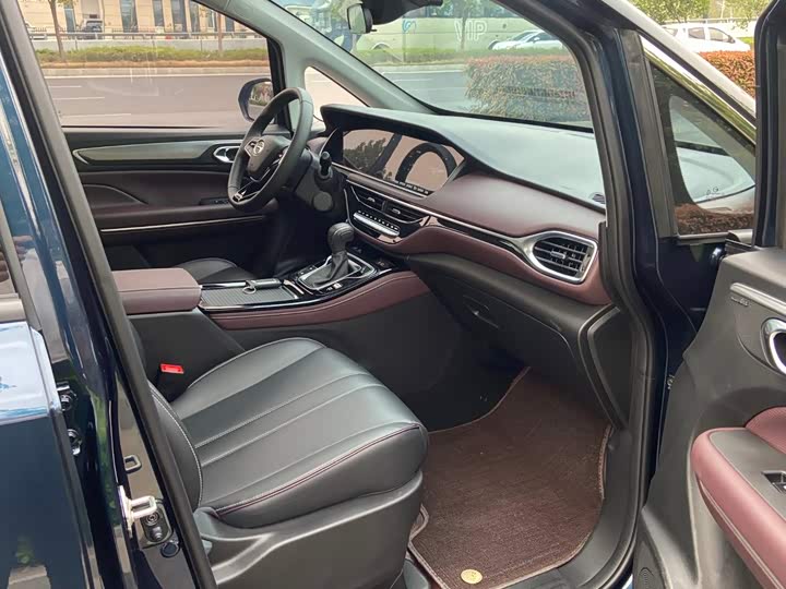 GAC Trumpchi M6, 2024 — фото 6 из 9