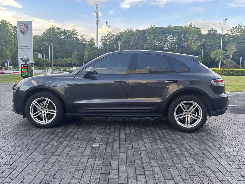 Porsche Macan, 2023 — фото 3 из 11