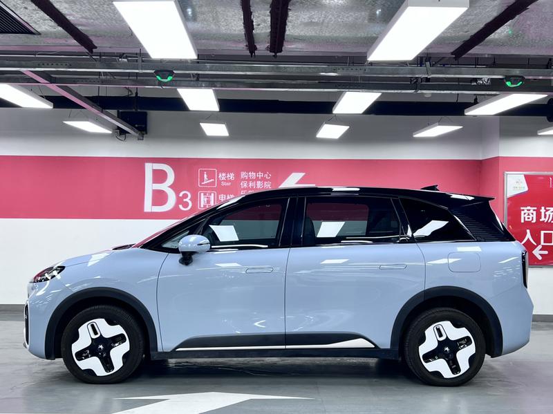 BAIC Arcfox Kaola, 2024 — фото 3 из 10