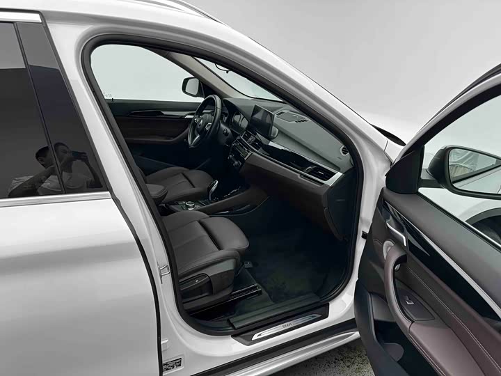 BMW X1, 2021 — фото 7 из 9
