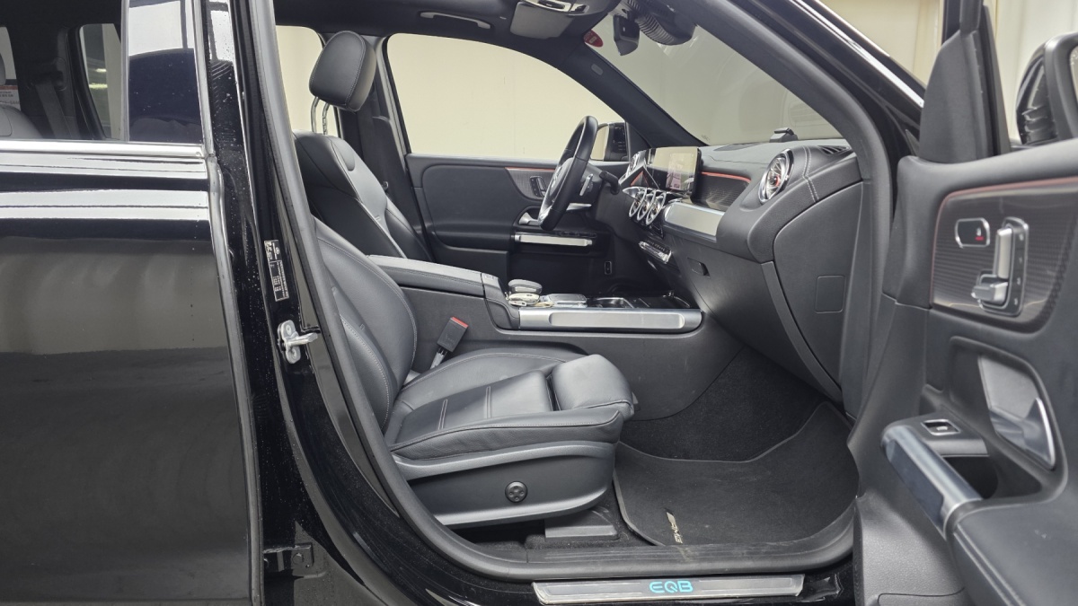 Mercedes-Benz EQB, 2023 — фото 11 из 12