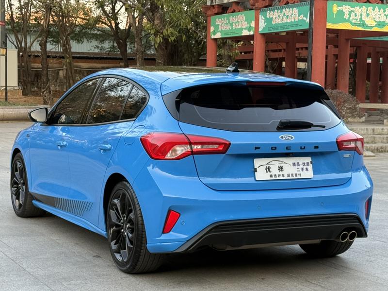 Ford Focus, 2022 — фото 5 из 12