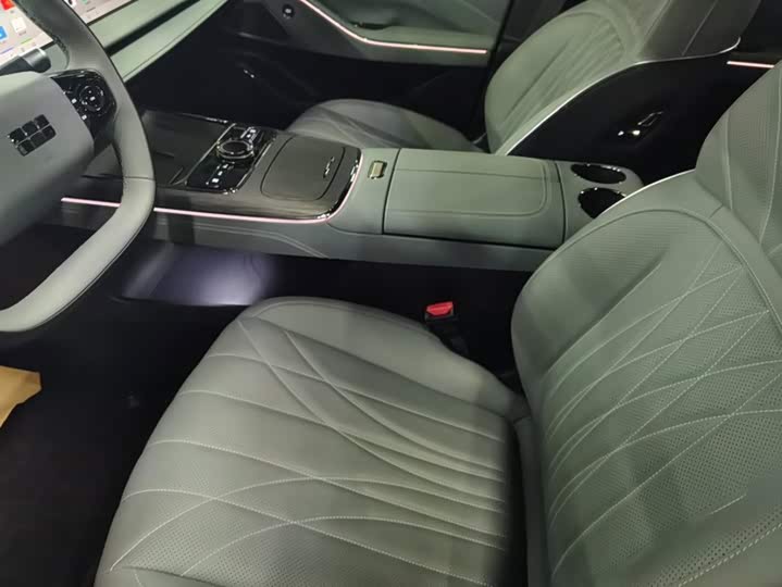 Geely Galaxy E8, 2024 — фото 9 из 9