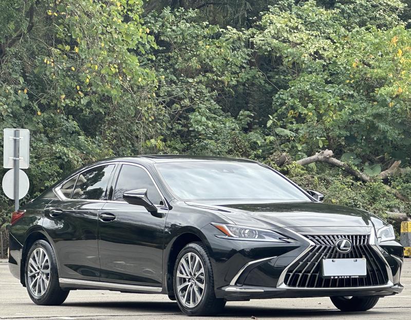 Lexus ES, 2023 — фото 3 из 12