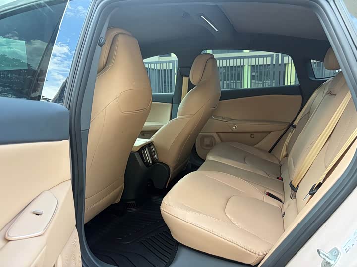 BAIC Arcfox Alpha S5, 2025 — фото 5 из 9