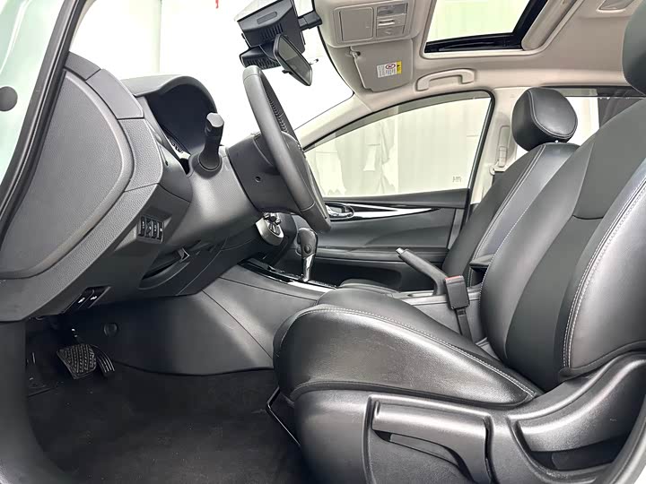 Nissan Tiida, 2023 — фото 7 из 9