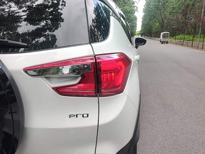 BYD Yuan Pro, 2022 — фото 8 из 9