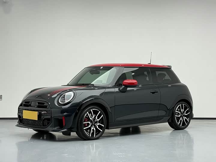 Mini Mini JCW, 2024 — купить в Саратове под ключ